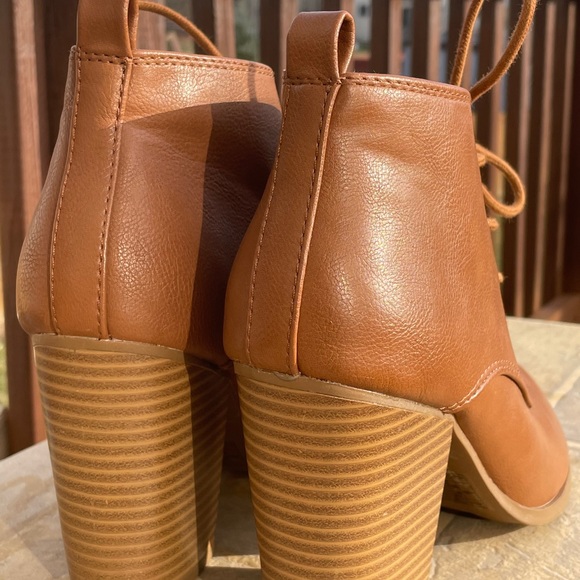 Boot - Picture 3 of 5